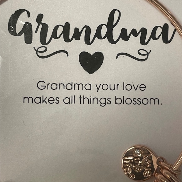 Love this Life Grandma Bangle Bracelet - Picture 3 of 4